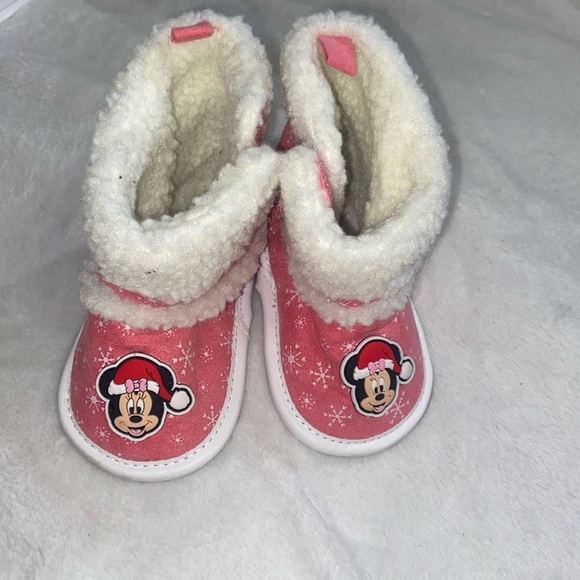 Holiday Disney Minnie Mouse Baby Booties - Picture 1 of 5
